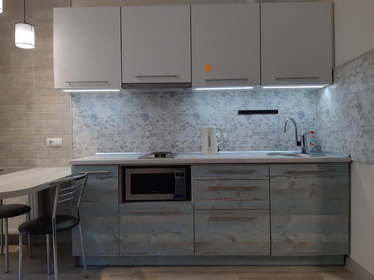 Apartment Near Stadio Metalist Charkiv Esterno foto